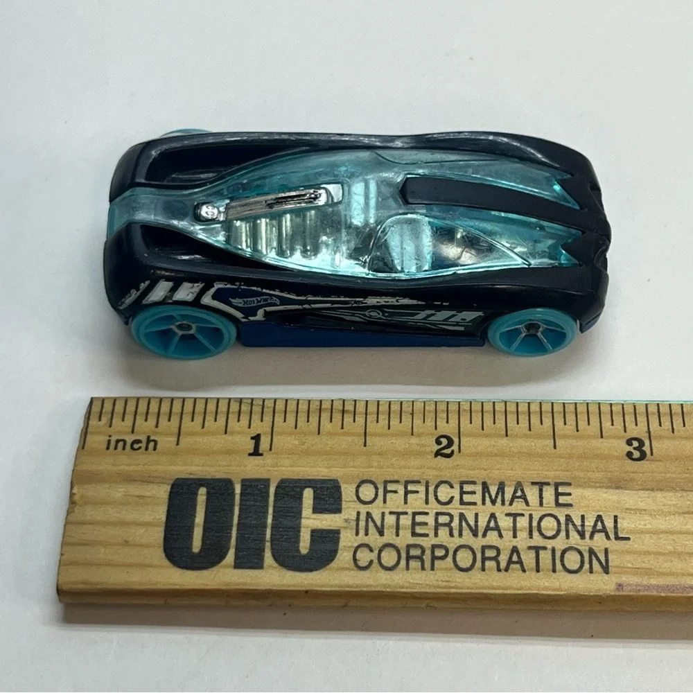 Hot Wheels hot wheels metal pod die cast car accelerators series black transpare